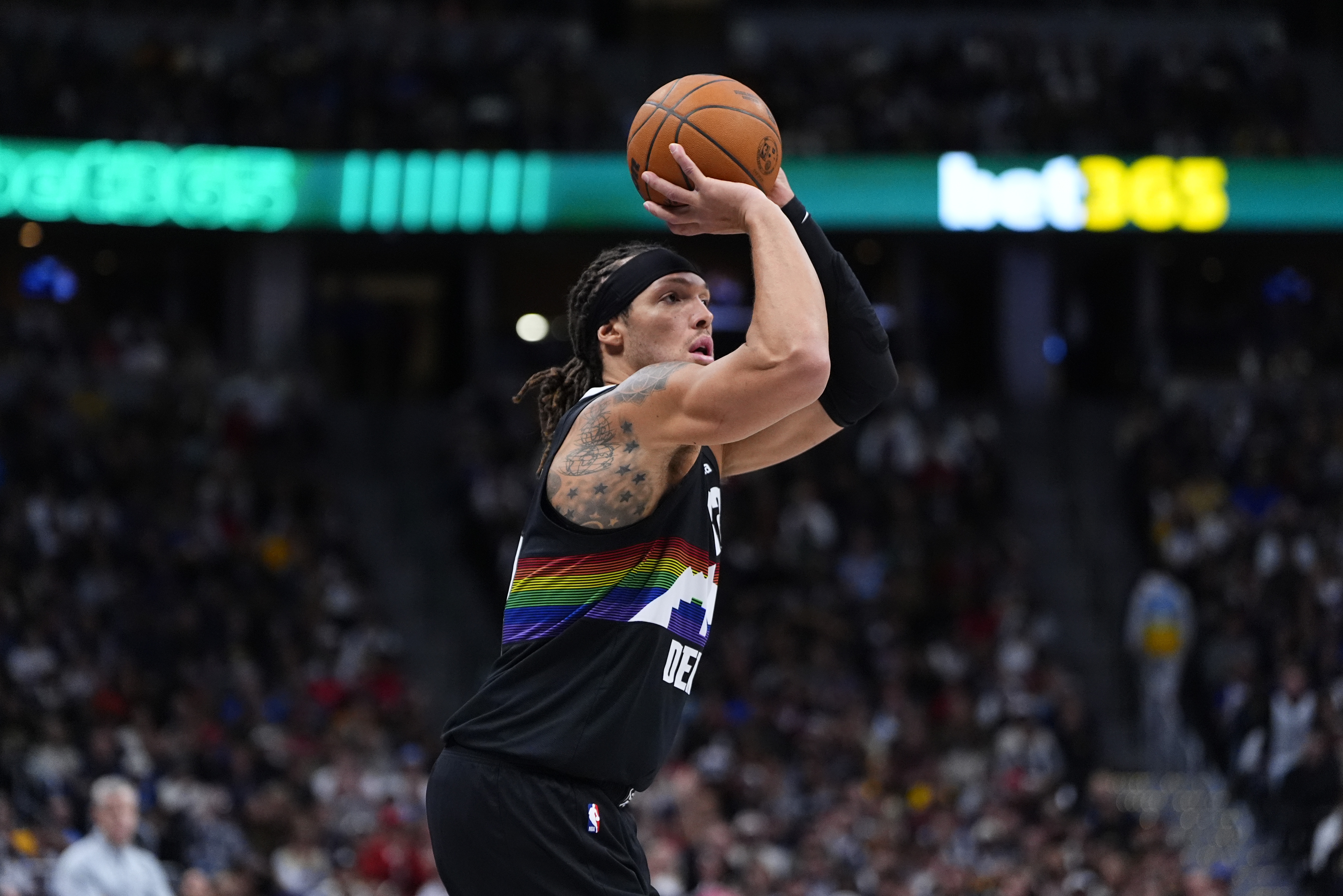 星空体育官方入口-掘金官方:阿隆·戈登腿筋受伤 本场提前退赛&不会回归