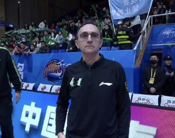 星空体育官方入口-结束四连败，辽宁主帅乌戈：所有球员都有贡献，这是一场团队胜利